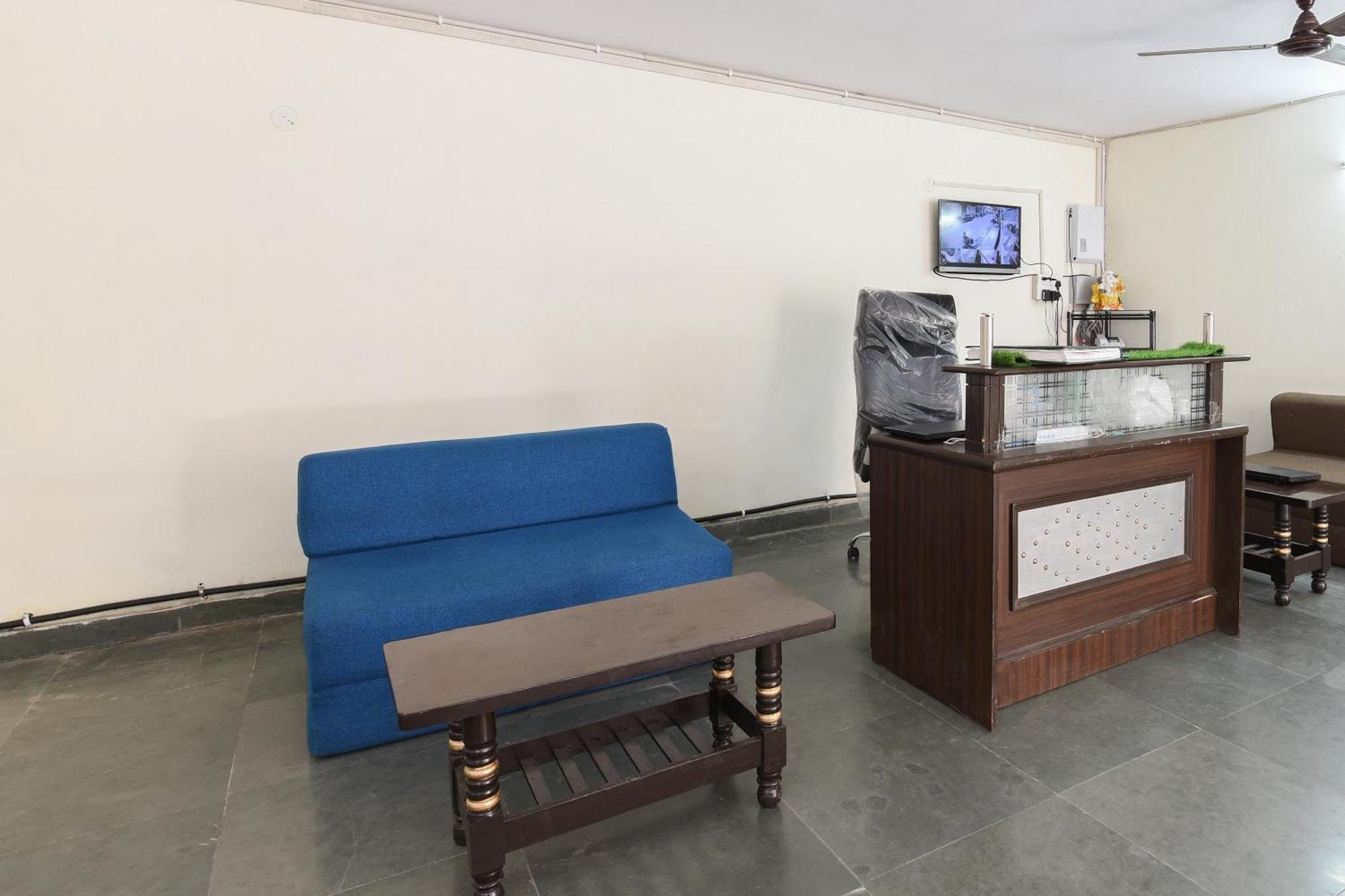Hotel O Club Residency Nuova Delhi Esterno foto