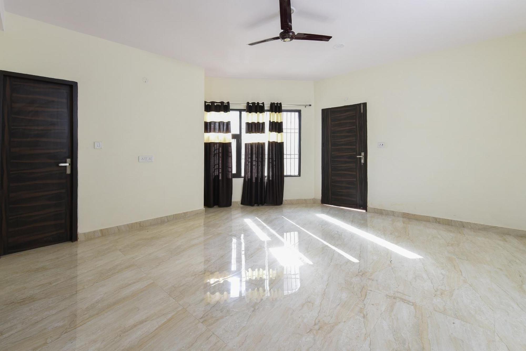 Hotel O Club Residency Nuova Delhi Esterno foto